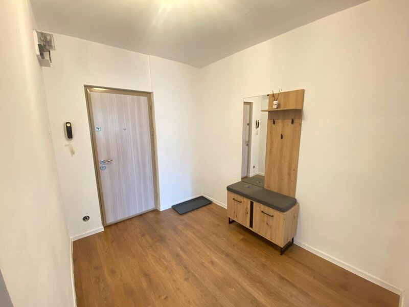 Rahova, Lic. Bolintineanu, complet mobilat si utilat -